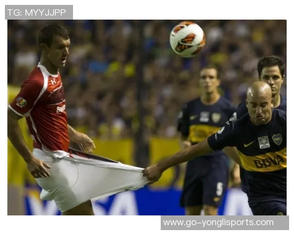 足球场上那些让人捧腹大笑的搞笑瞬间合集绝对不能错过